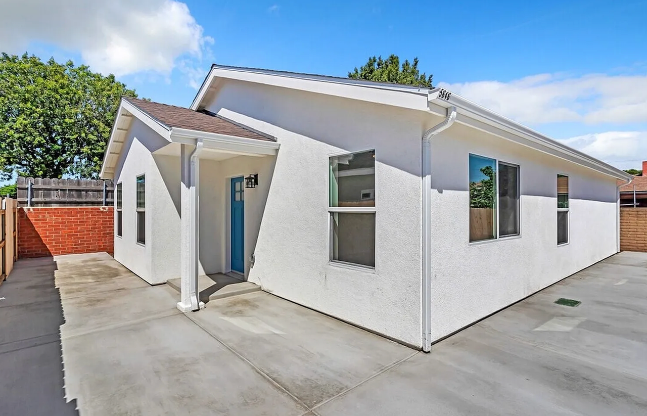 5646 Dorothy Way - Photo 2 of 18