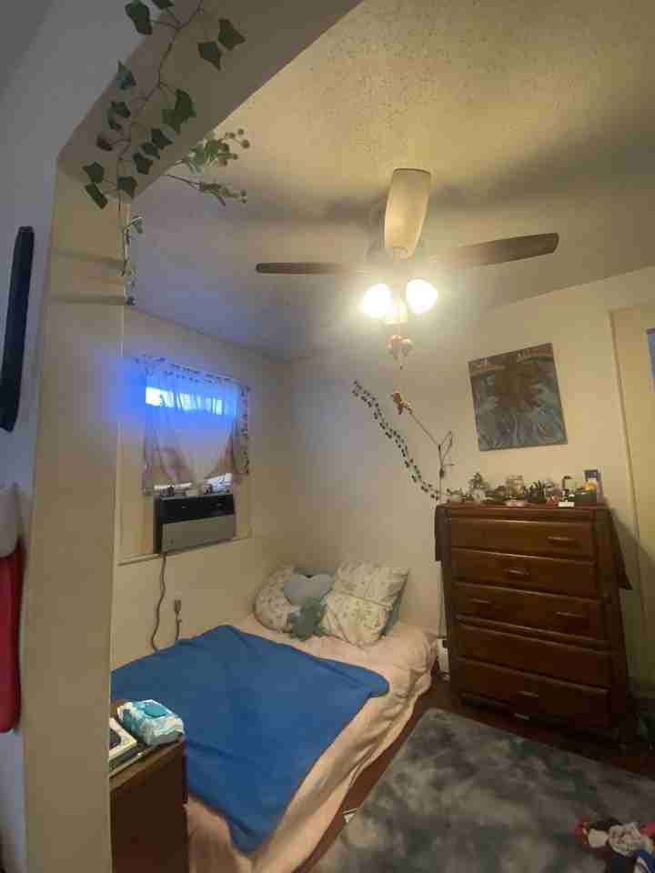 2504 Esplanade Ave - Photo 2 of 11