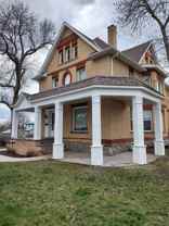 211 Oak St S #2 - Photo 1 of 1