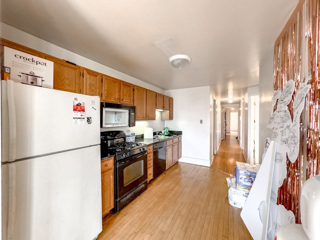 6719 N Sheridan Rd #3N - Photo 3 of 21