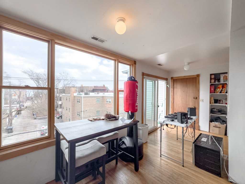 6719 N Sheridan Rd #3N - Photo 5 of 21