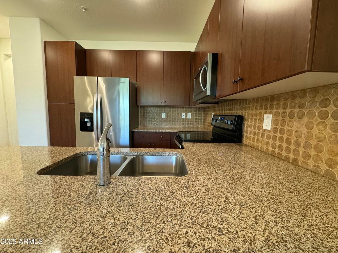 2330 E Huntington Dr - Photo 3 of 22