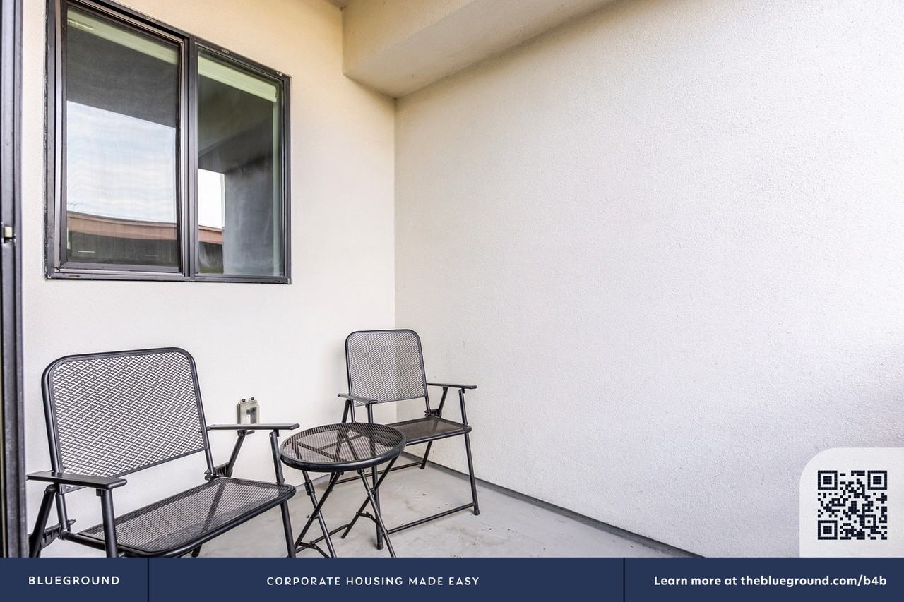 4227 Mclaughlin Ave #1310 - Photo 6 of 24
