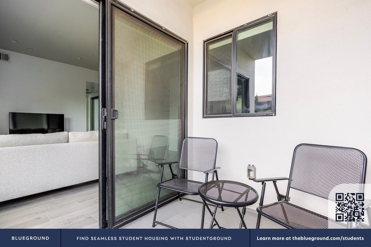 4227 Mclaughlin Ave #1310 - Photo 7 of 24