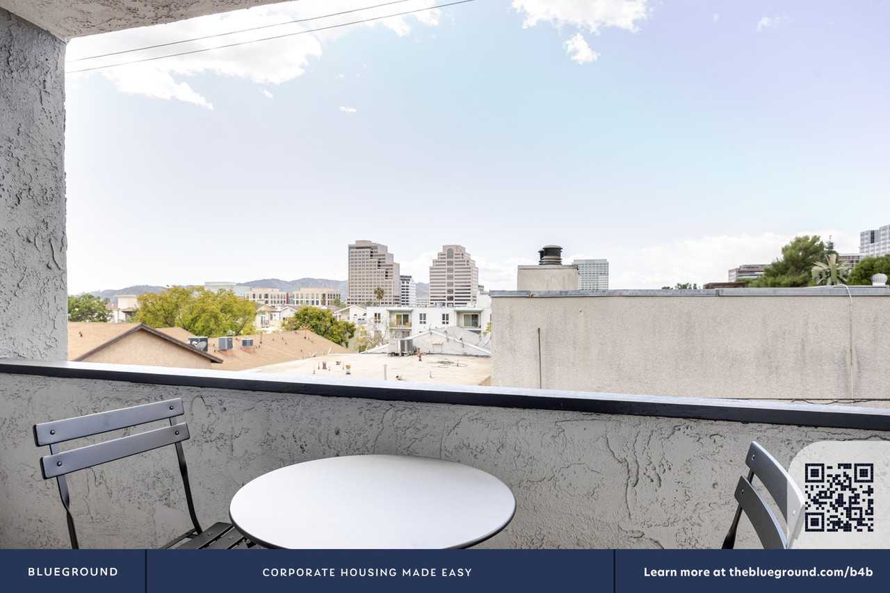 611 N Howard St #1318 - Photo 5 of 28