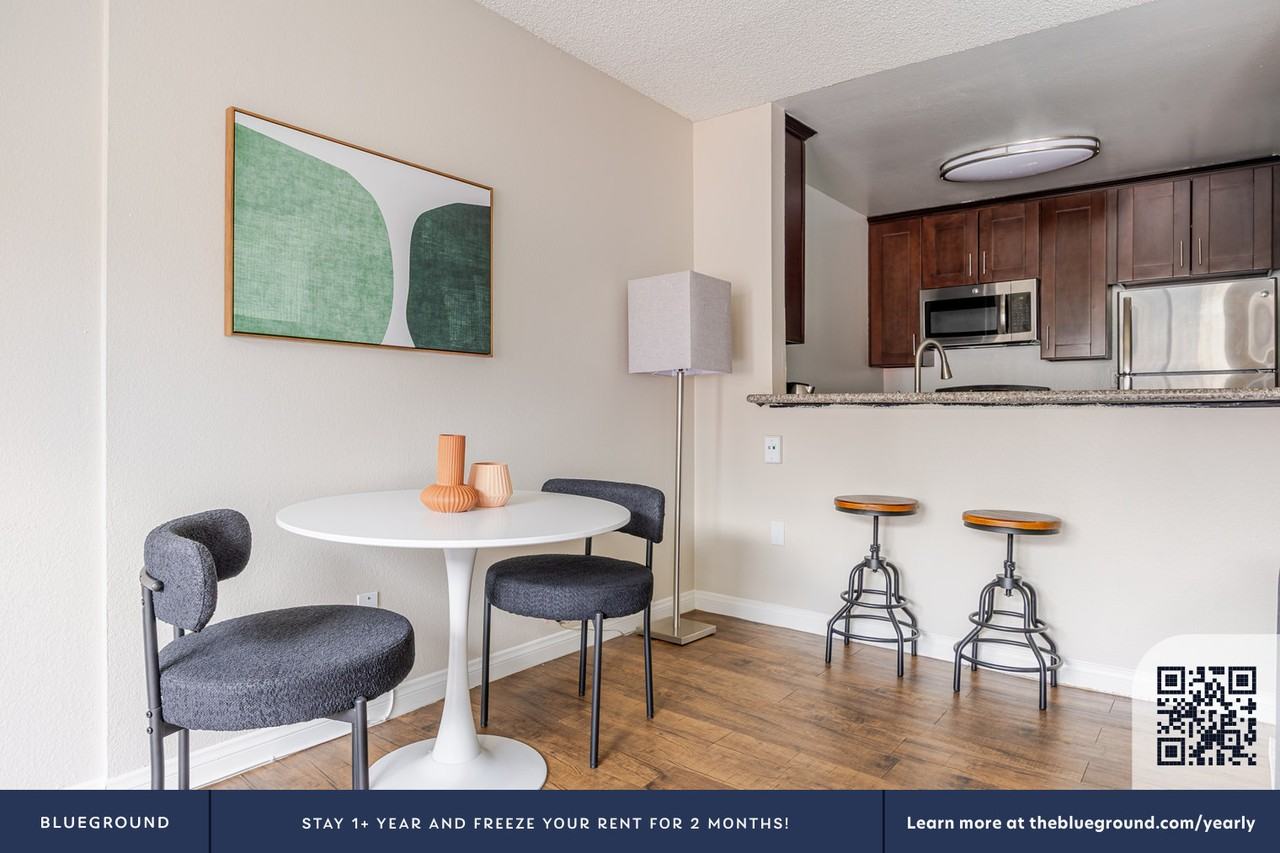 611 N Howard St #1318 - Photo 7 of 28