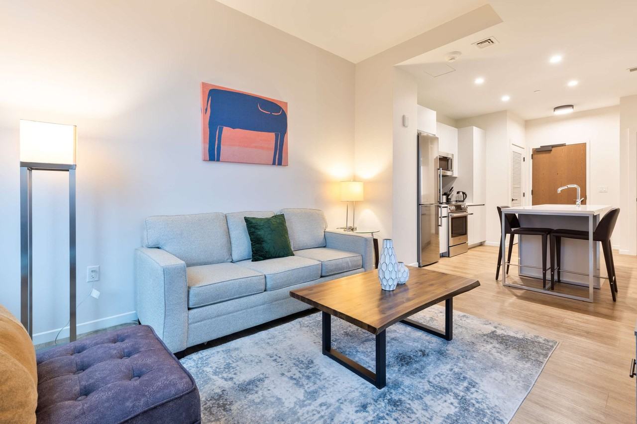 131 Seaport Blvd #1039280P - Photo 7 of 12