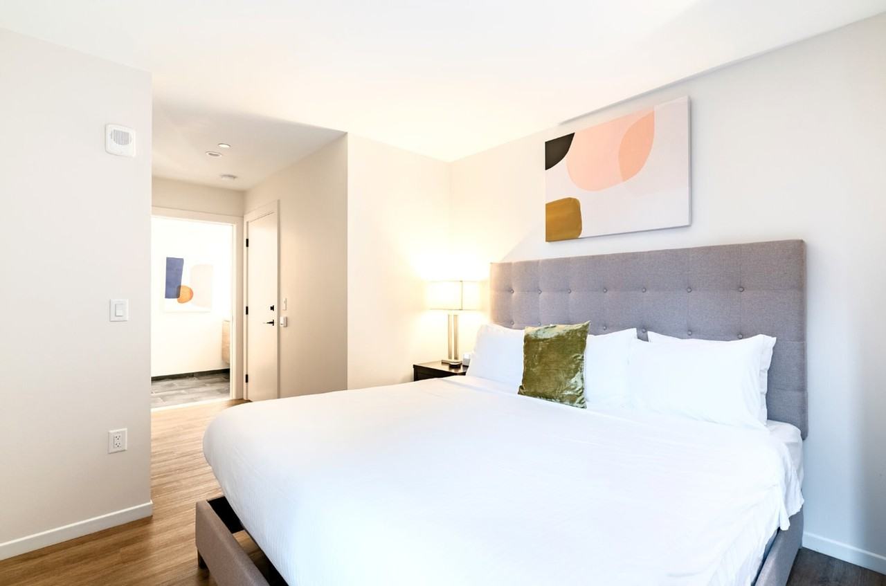 131 Seaport Blvd #1050361P - Photo 5 of 17