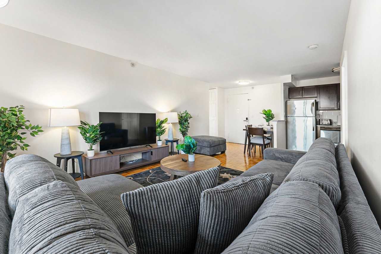 175 Freeman St #1240325P - Photo 5 of 31