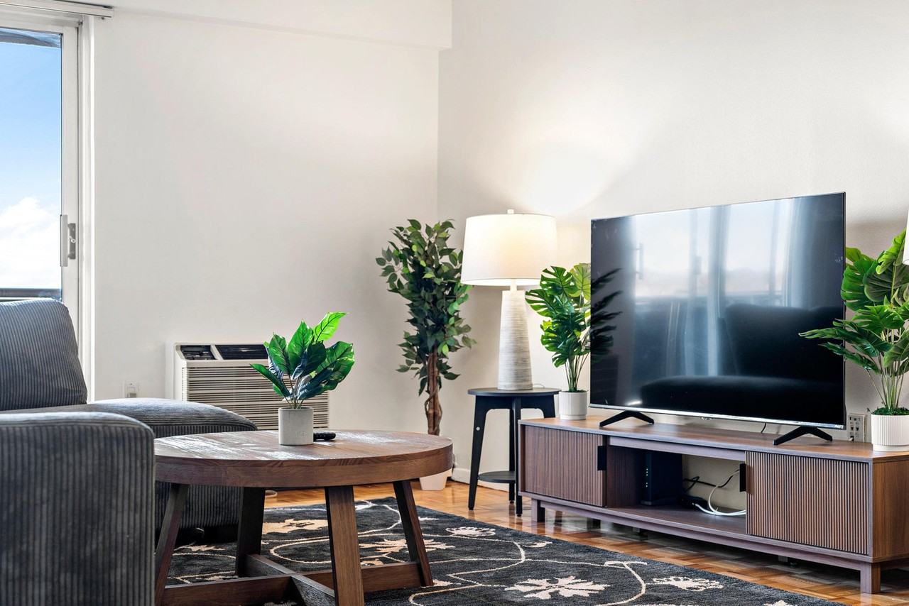 175 Freeman St #1240325P - Photo 3 of 31