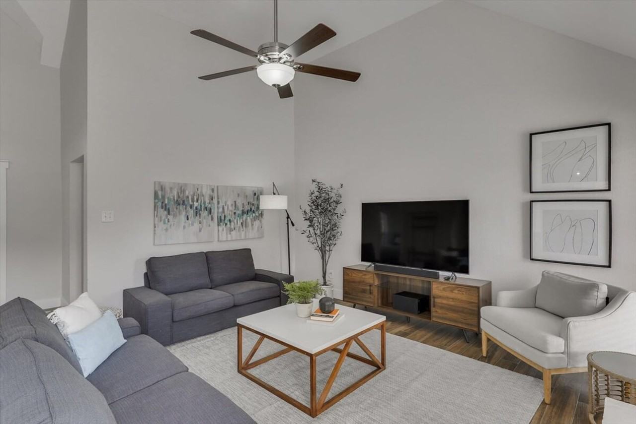 516 Maywood Ln #1056401P - Photo 4 of 38