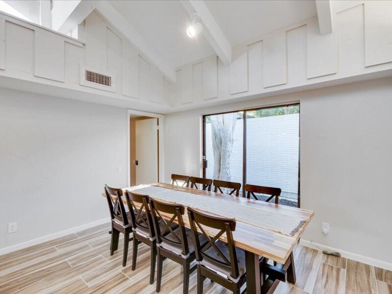 610 W Northgate Dr #1056405P - Photo 7 of 50