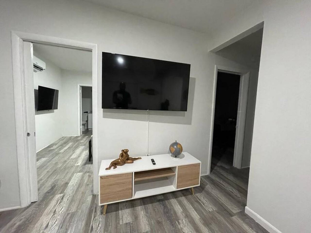 1111 Southwest 37th Avenue - Photo 4 of 18