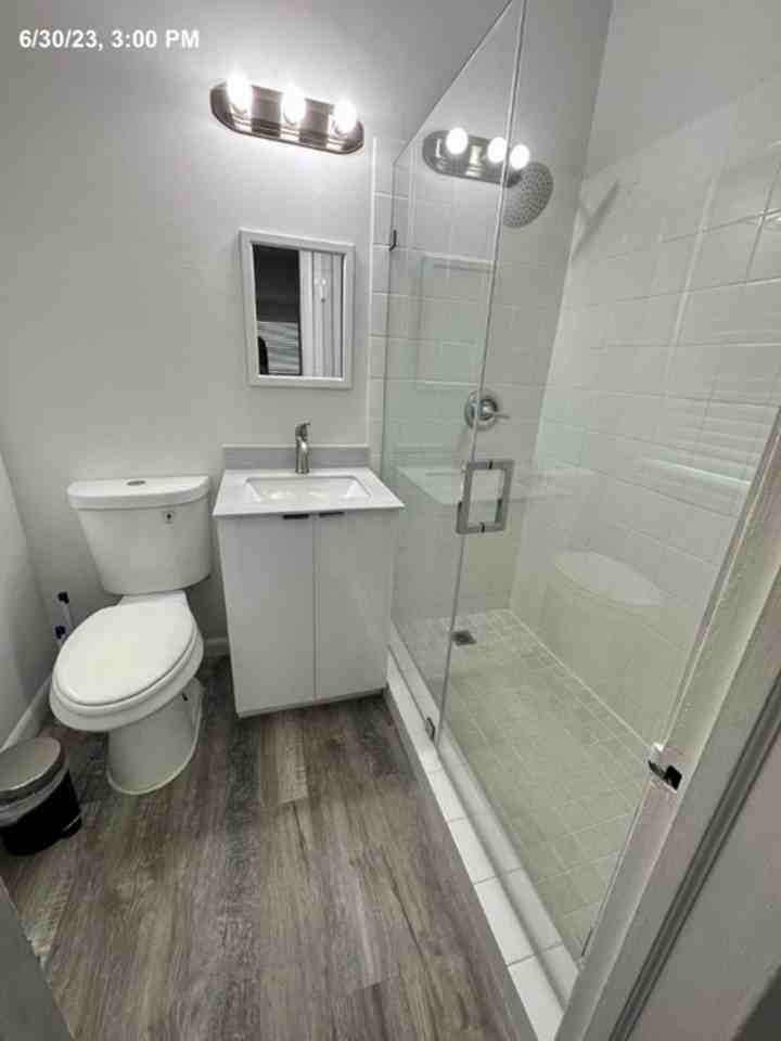 1111 Southwest 37th Avenue - Photo 7 of 18