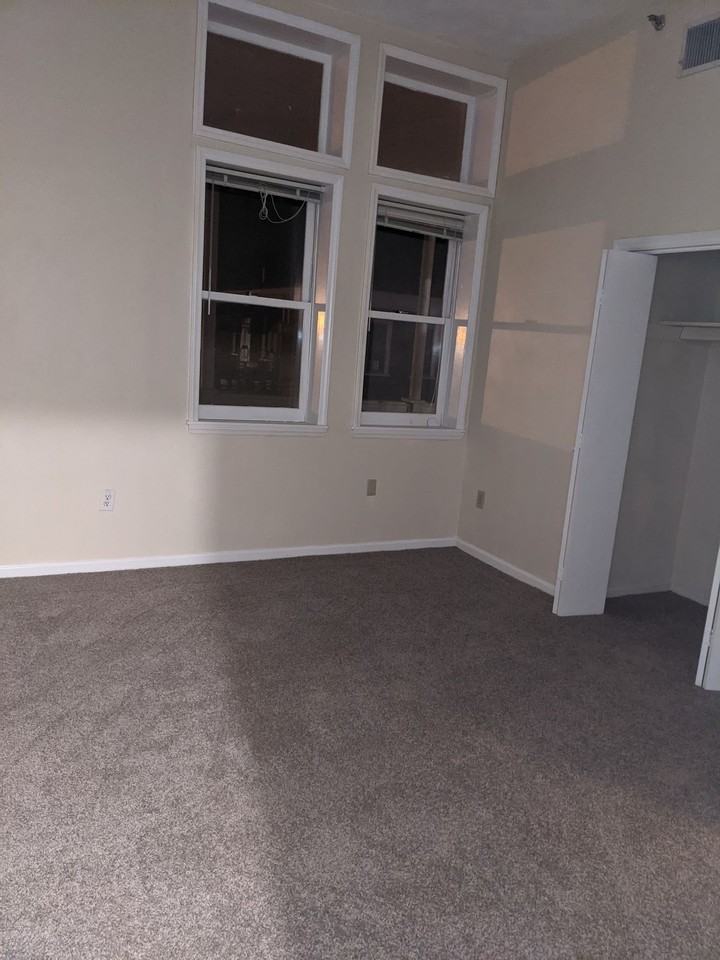 303 W Main St #1 - Photo 4 of 17