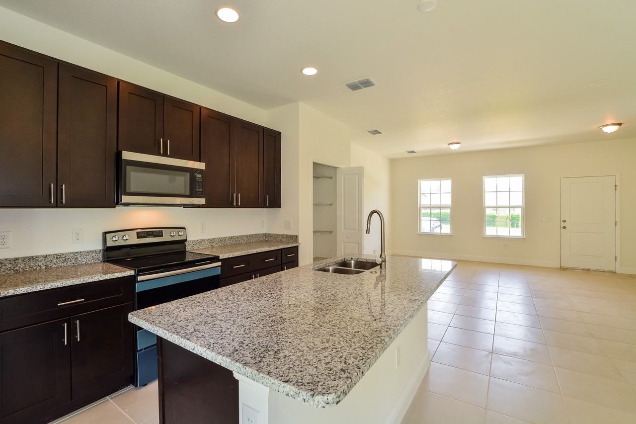 17209 SW 42nd Ter - Photo 6 of 17