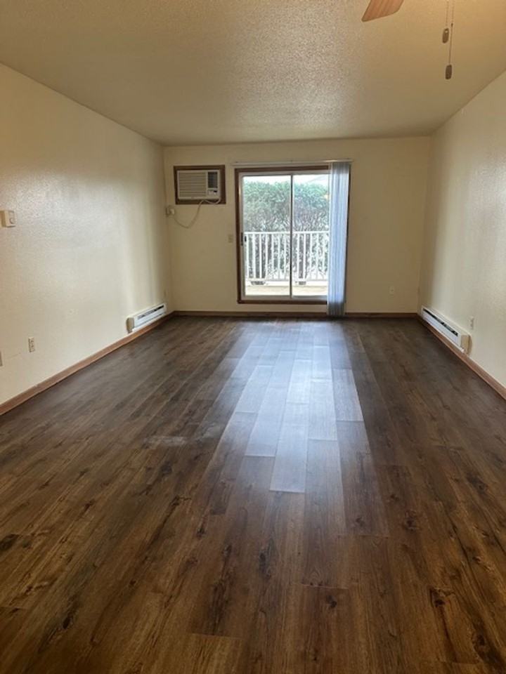 River's Edge Apartments - Photo 2 of 50