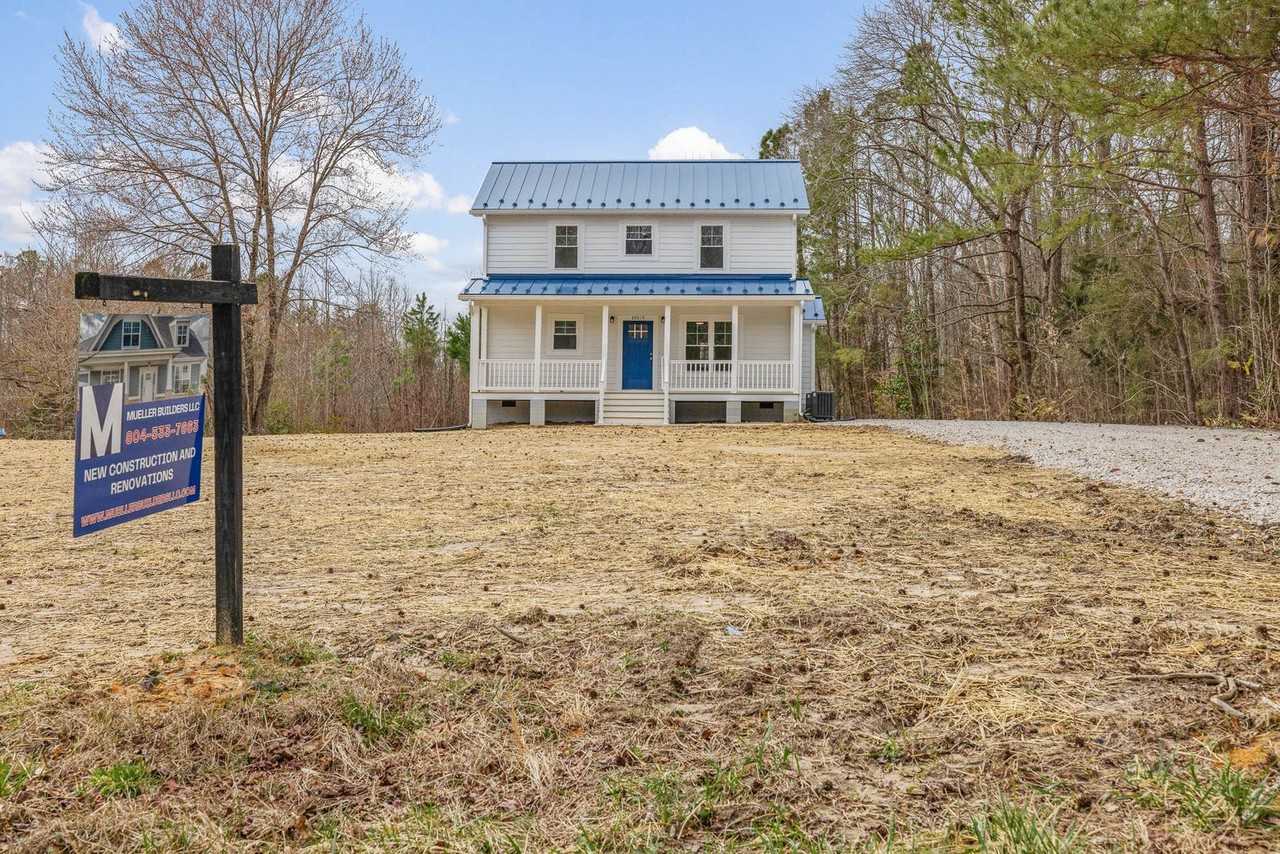 20015 James River Dr - Photo 2 of 26