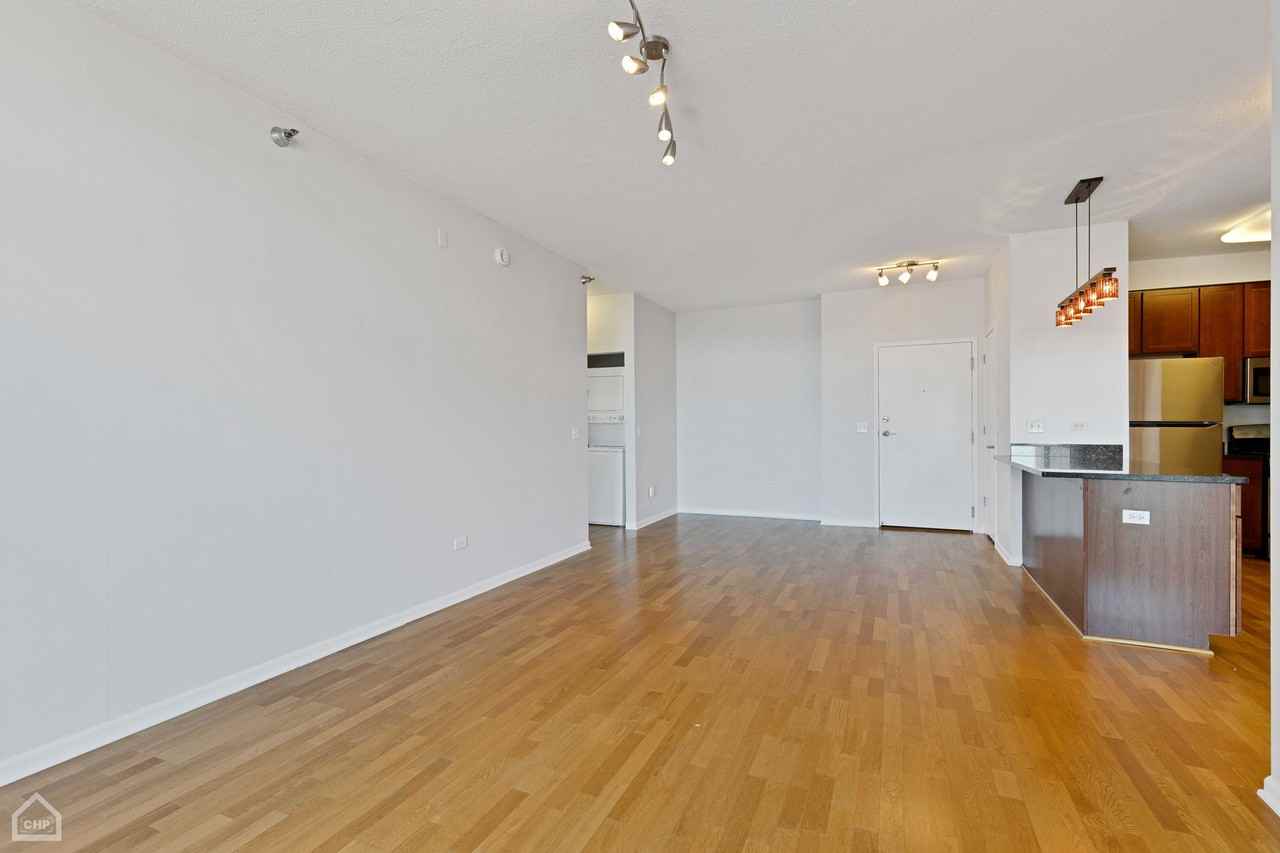 1134 West Granville Avenue #918 - Photo 2 of 25