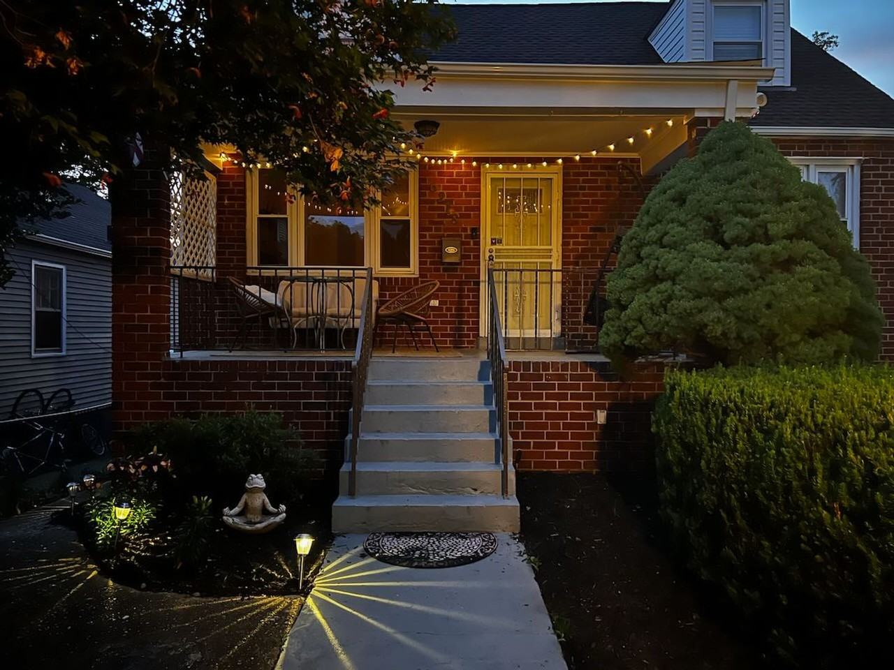 6218 57th Ave - Photo 2 of 31