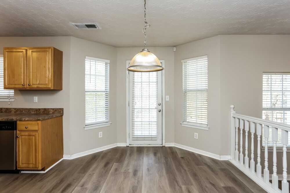 4253 Kensington Cv - Photo 7 of 17