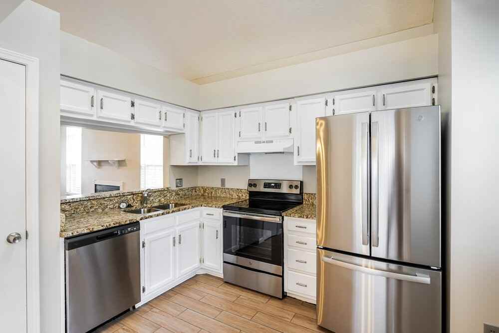 301 Hunters Chase Dr - Photo 6 of 17