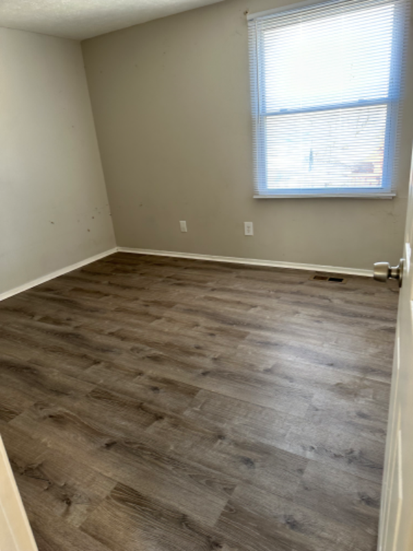 11209 Brookley Dr - Photo 2 of 2