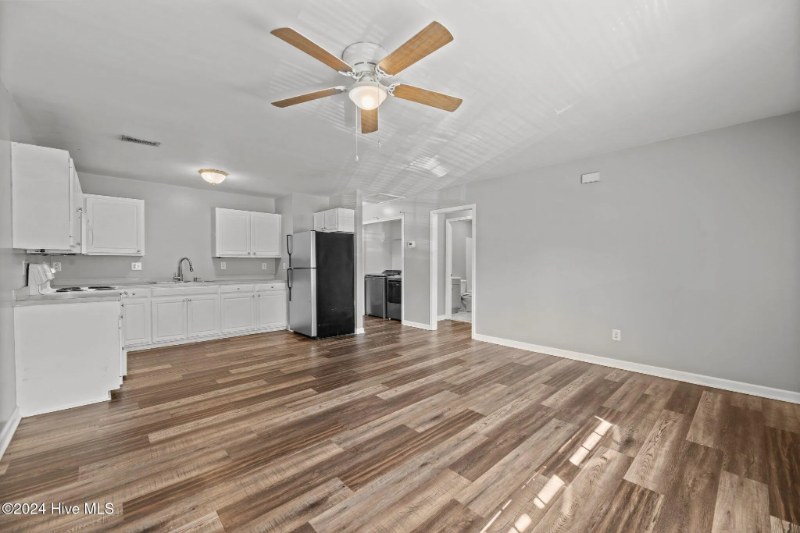 2306 Alabama Ave - Photo 5 of 16