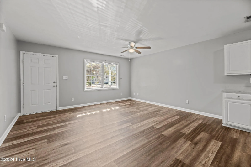 2306 Alabama Ave - Photo 7 of 16