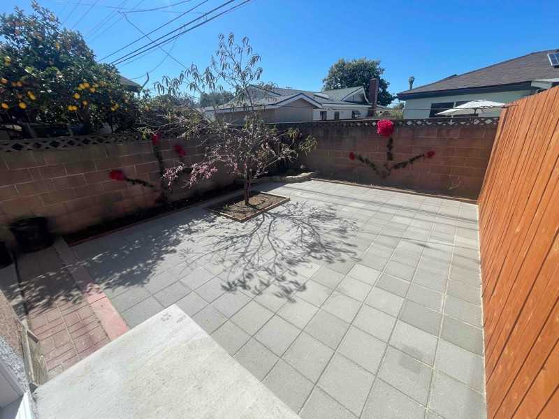 1303 N School St #ECT - Photo 2 of 9