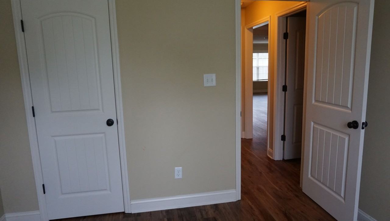 3915 Sierra Ct - Photo 5 of 22