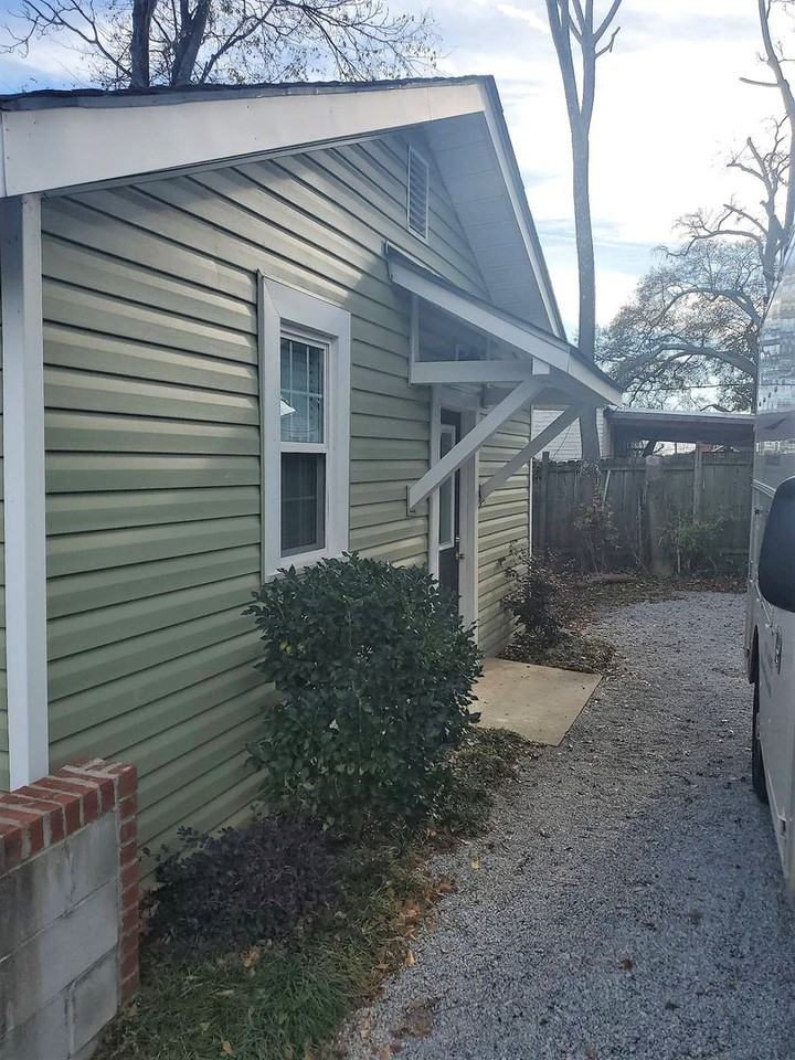 410 Green Ave - Photo 2 of 20