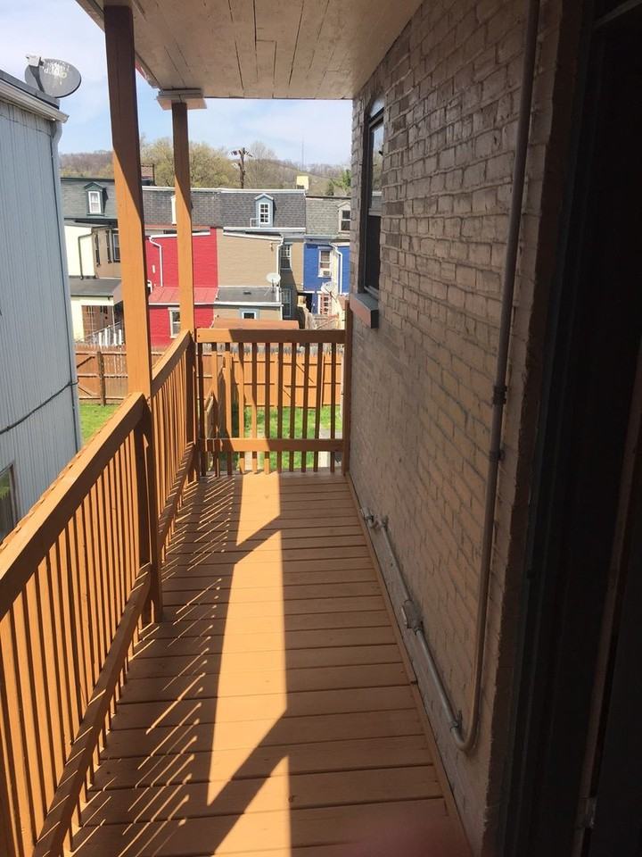 915 Blunston St - Photo 6 of 19