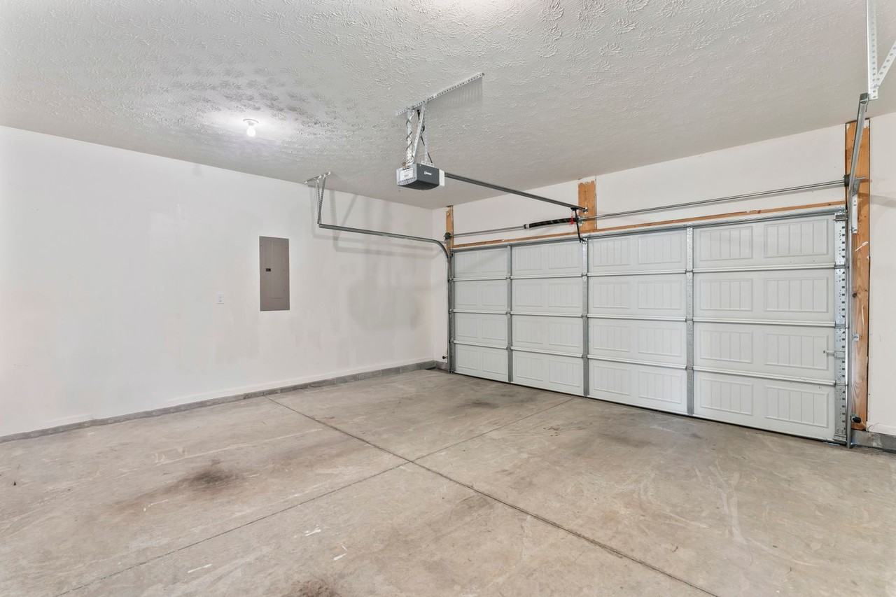 7909 Cascade Falls Cv - Photo 2 of 33