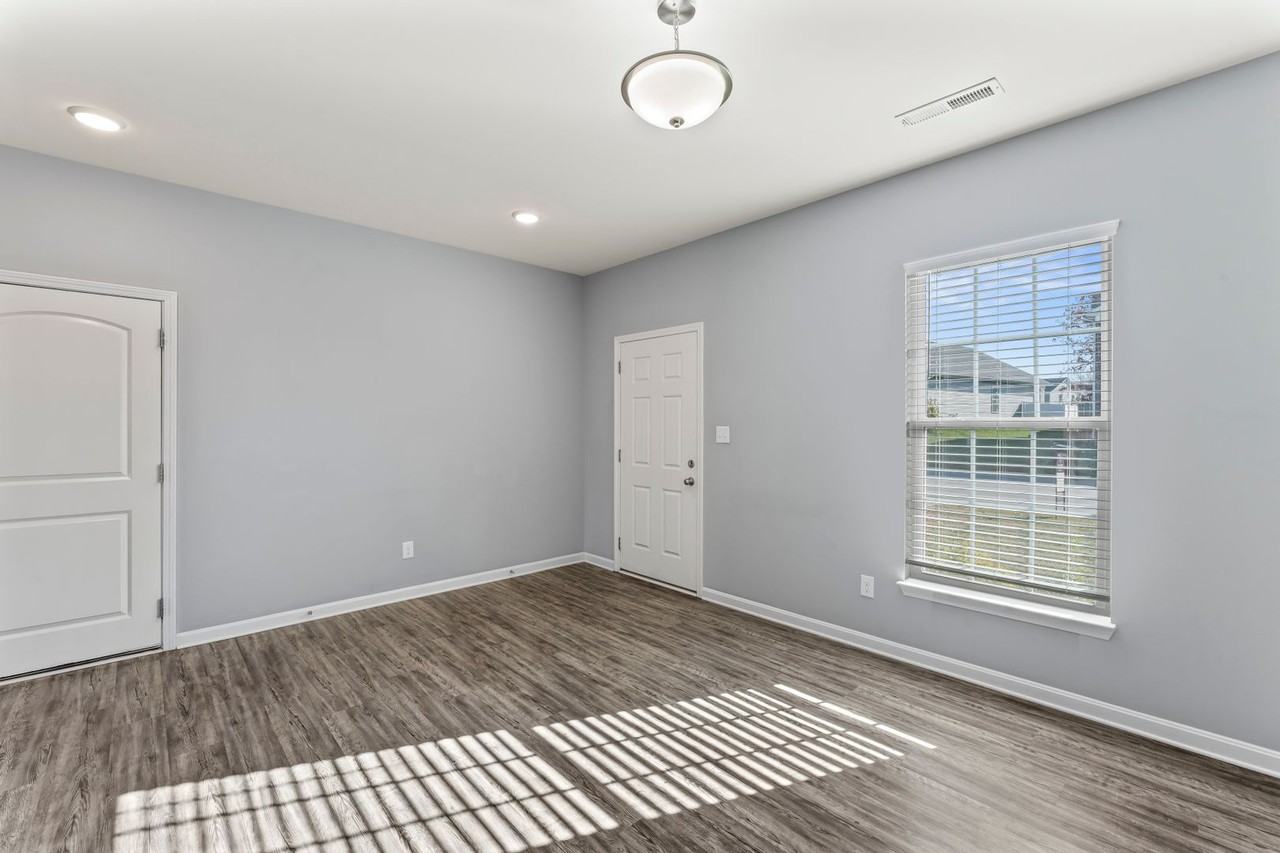 7909 Cascade Falls Cv - Photo 4 of 33