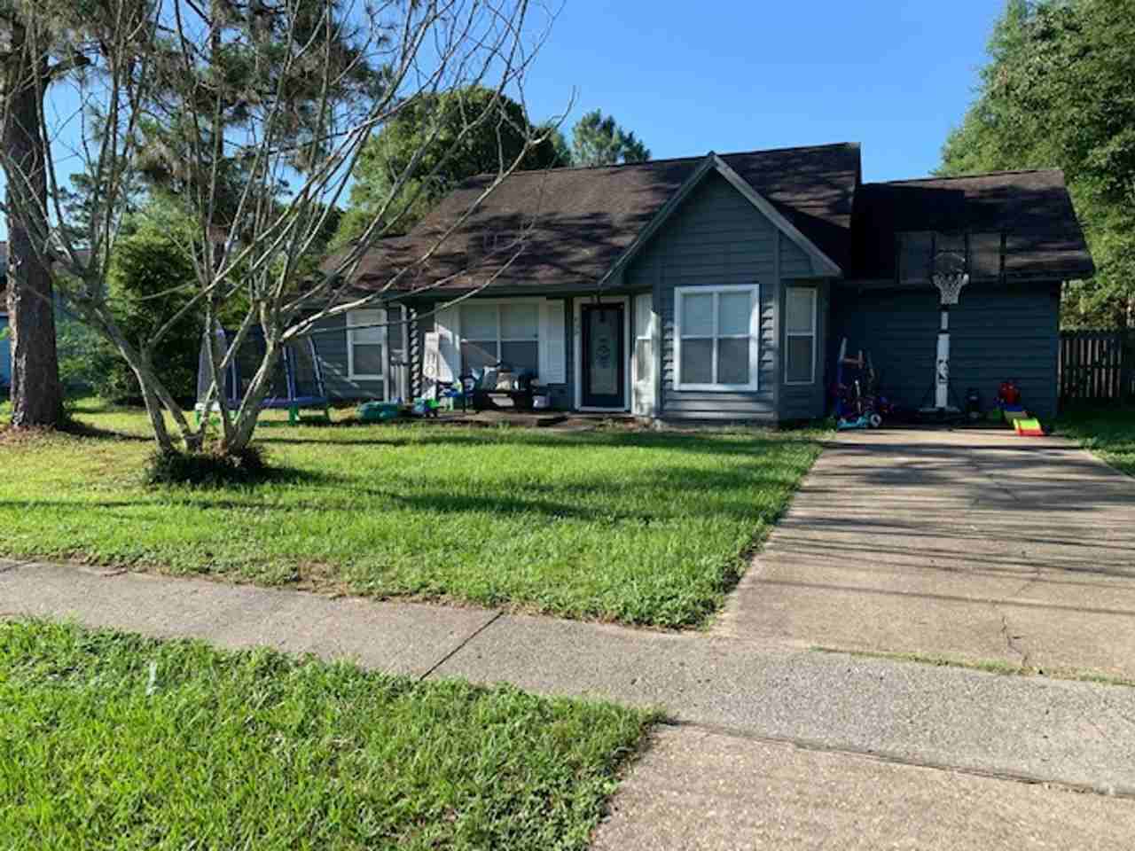 408 Brown Pl - Photo 3 of 31