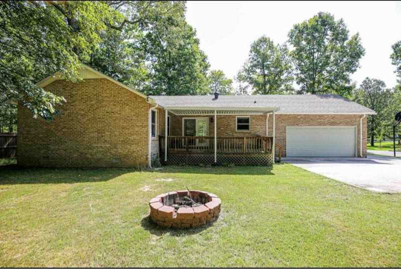 202 Marks Ave - Photo 2 of 20