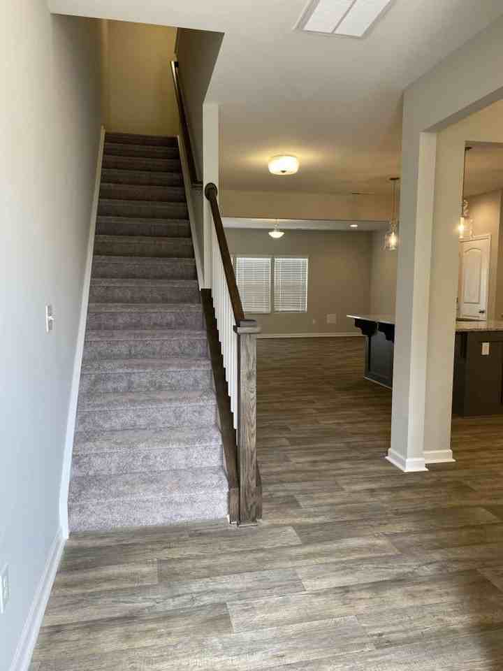15151 Meacham Farm Dr - Photo 4 of 33