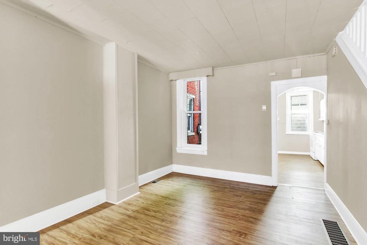 2235 Logan St - Photo 7 of 20