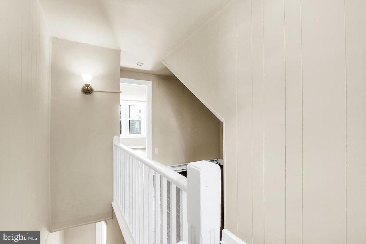 2235 Logan St - Photo 5 of 20