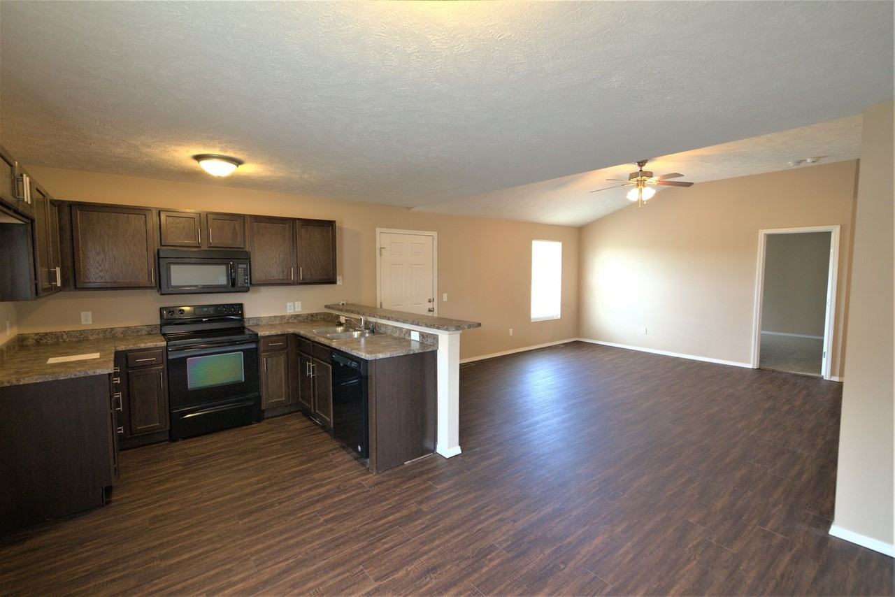 1661 N Mallard Dr - Photo 2 of 17