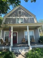 featured image of 211 N 5th St