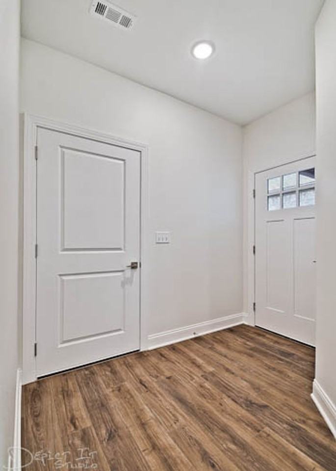 312 Turnberry Court - Photo 3 of 17