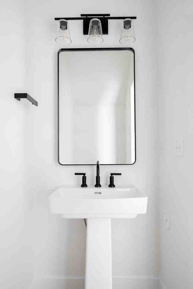 5038 E Hagadorn Ln - Photo 6 of 14