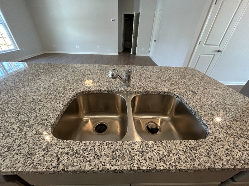 107 Kirkstall Way - Photo 3 of 20