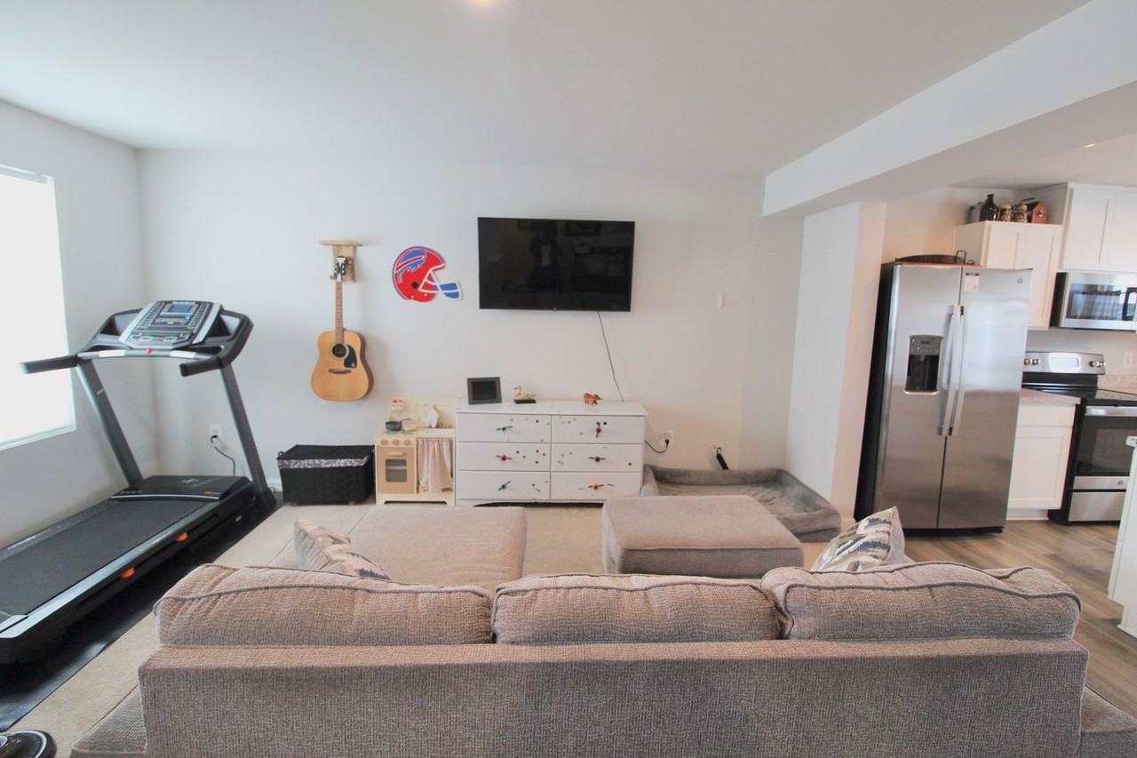 783 Carson Cir - Photo 3 of 28