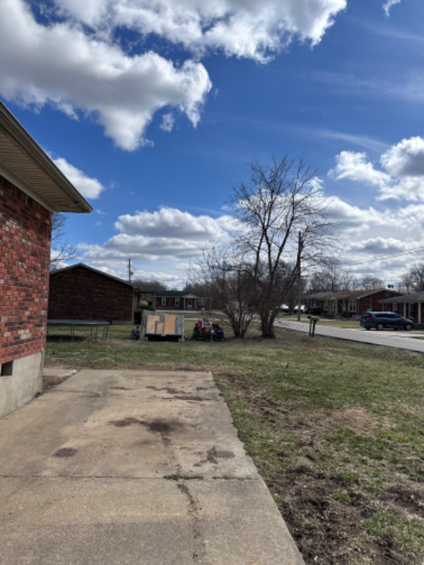 110 Carolina Ave - Photo 3 of 16