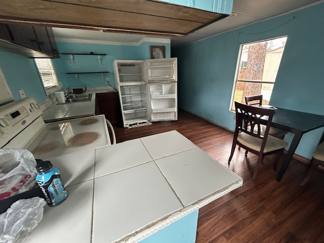 5400 Collins Rd - Photo 3 of 15