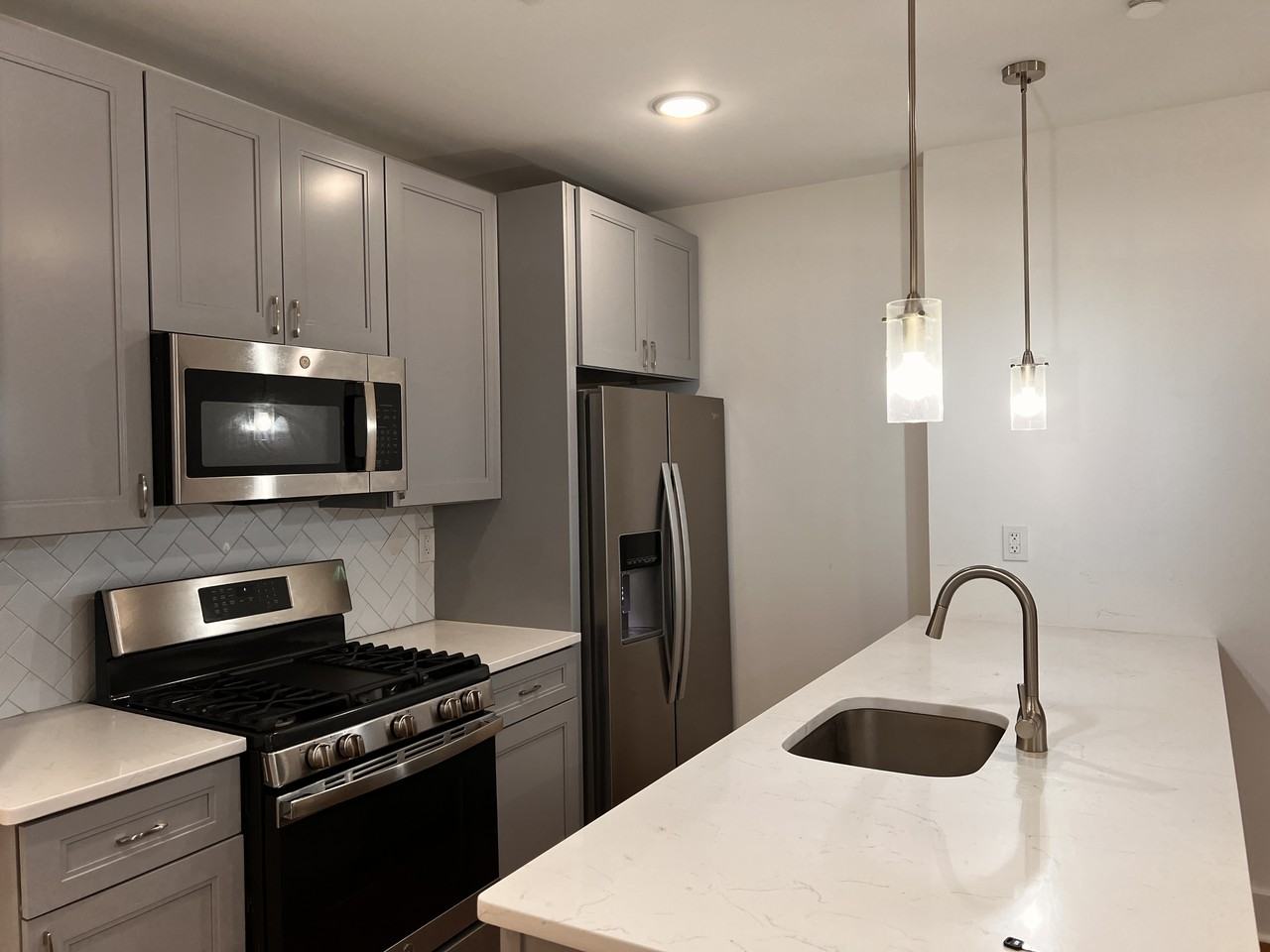 1100 S 27th St #3F - Photo 3 of 16