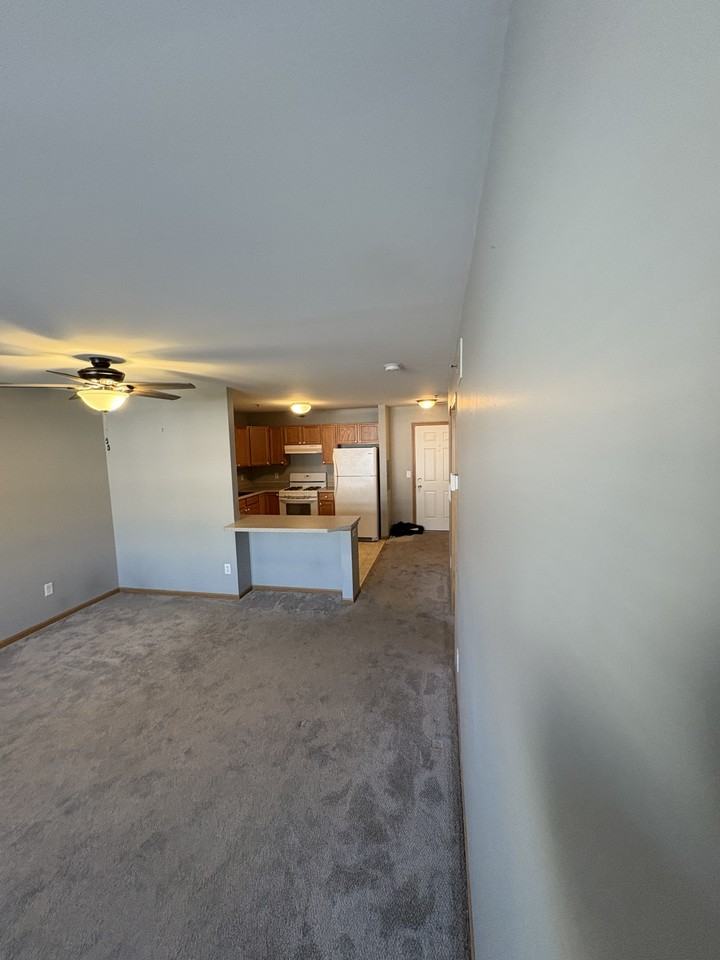 418 56th St #106 - Photo 2 of 8